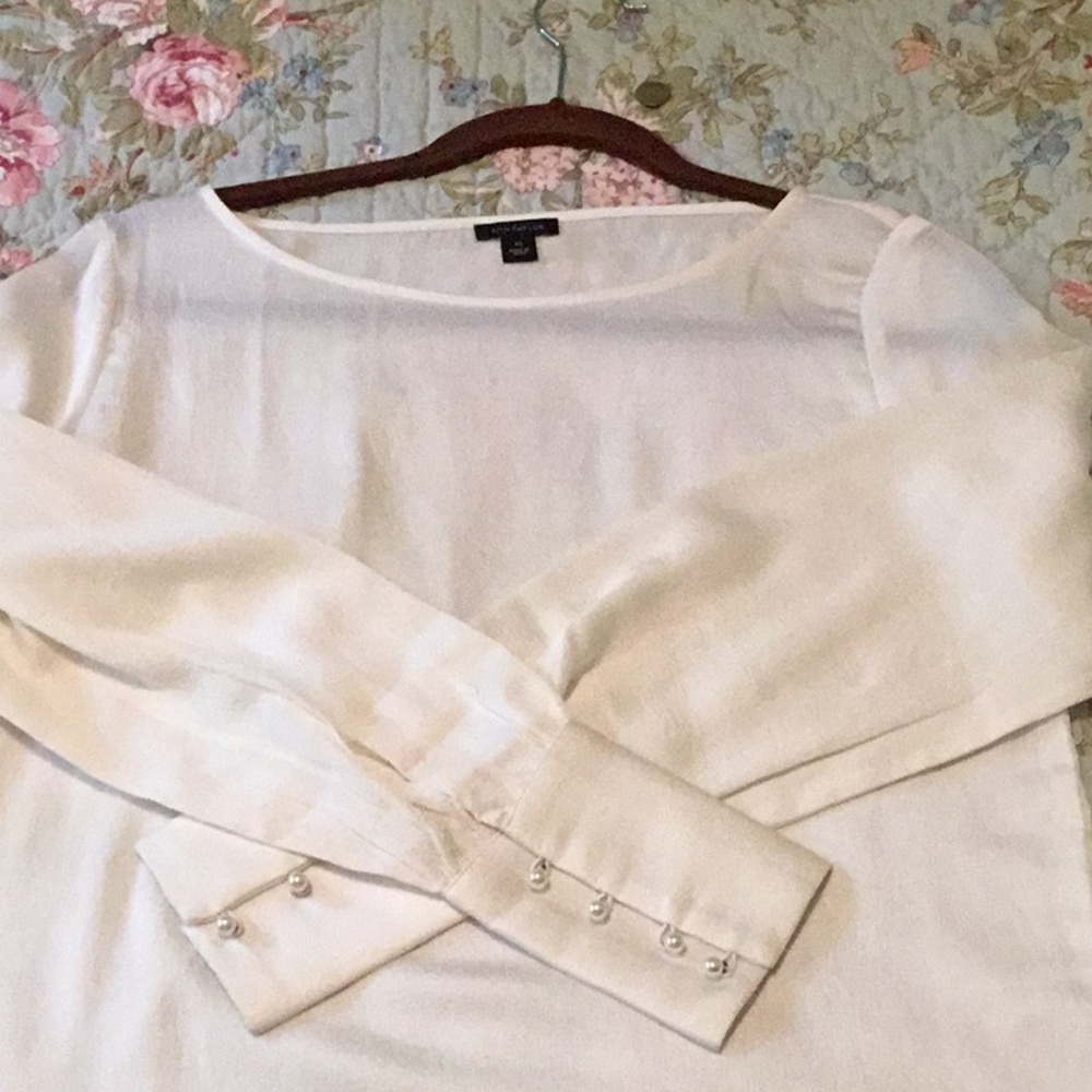 Ann Taylor beautiful blouse pearl cuffs